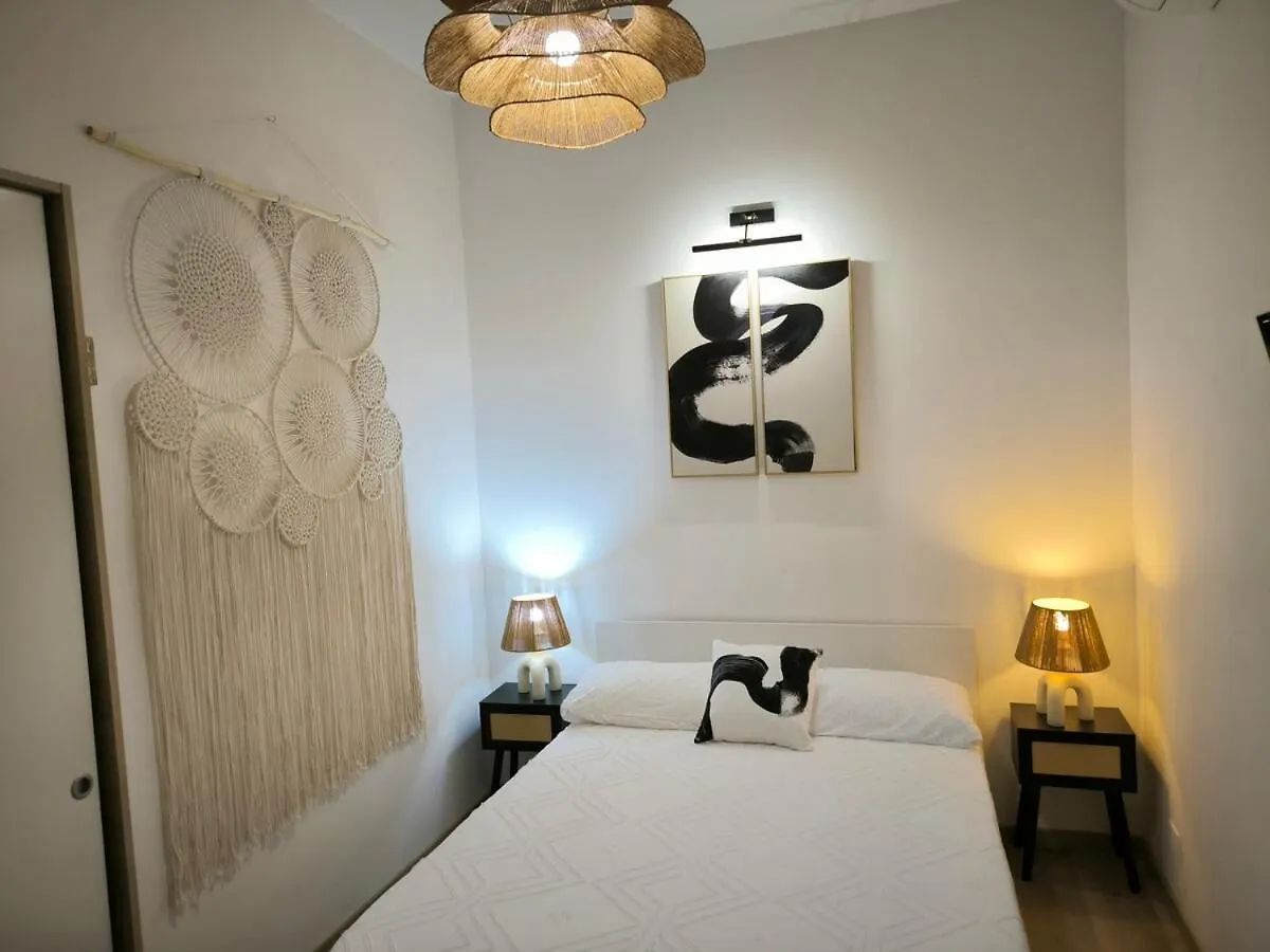 Zen Island Downtown Florence, New Apartment For 6 0*, Φλωρεντία
