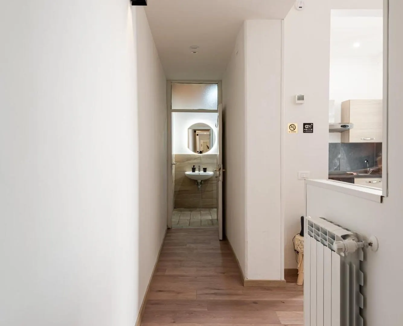 Zen Island Downtown Florence, New Apartment For 6