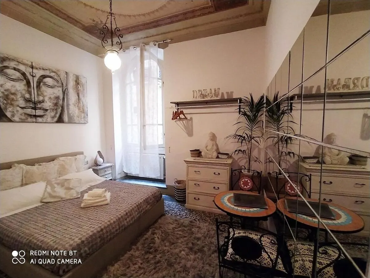 Zen Island Downtown Florence, New Apartment For 6