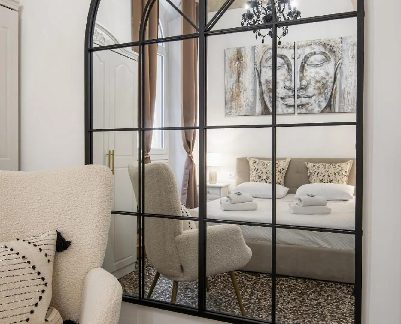 Zen Island Downtown Florence, New Apartment For 6 0*, Florens